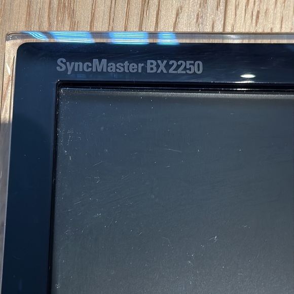 Samsung BX2250 Series Business Monitor - Picture 9 of 10